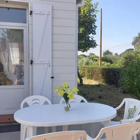 Holiday home Charmante Maison Avec Jardin Pres Pour 4 Pers. - Fr-1-540-312