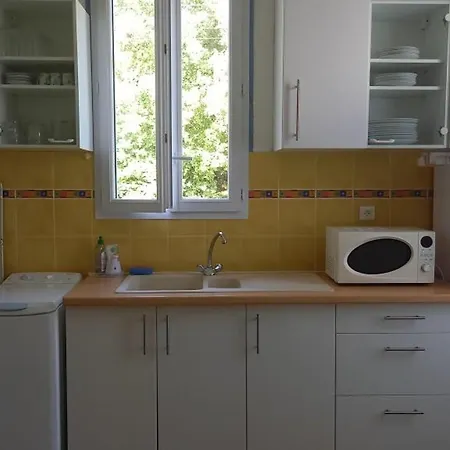 Charmante Maison Avec Jardin Pres Pour 4 Pers. - Fr-1-540-312 *